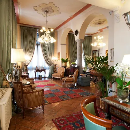 Hotel Petit Palais De Charme 4*